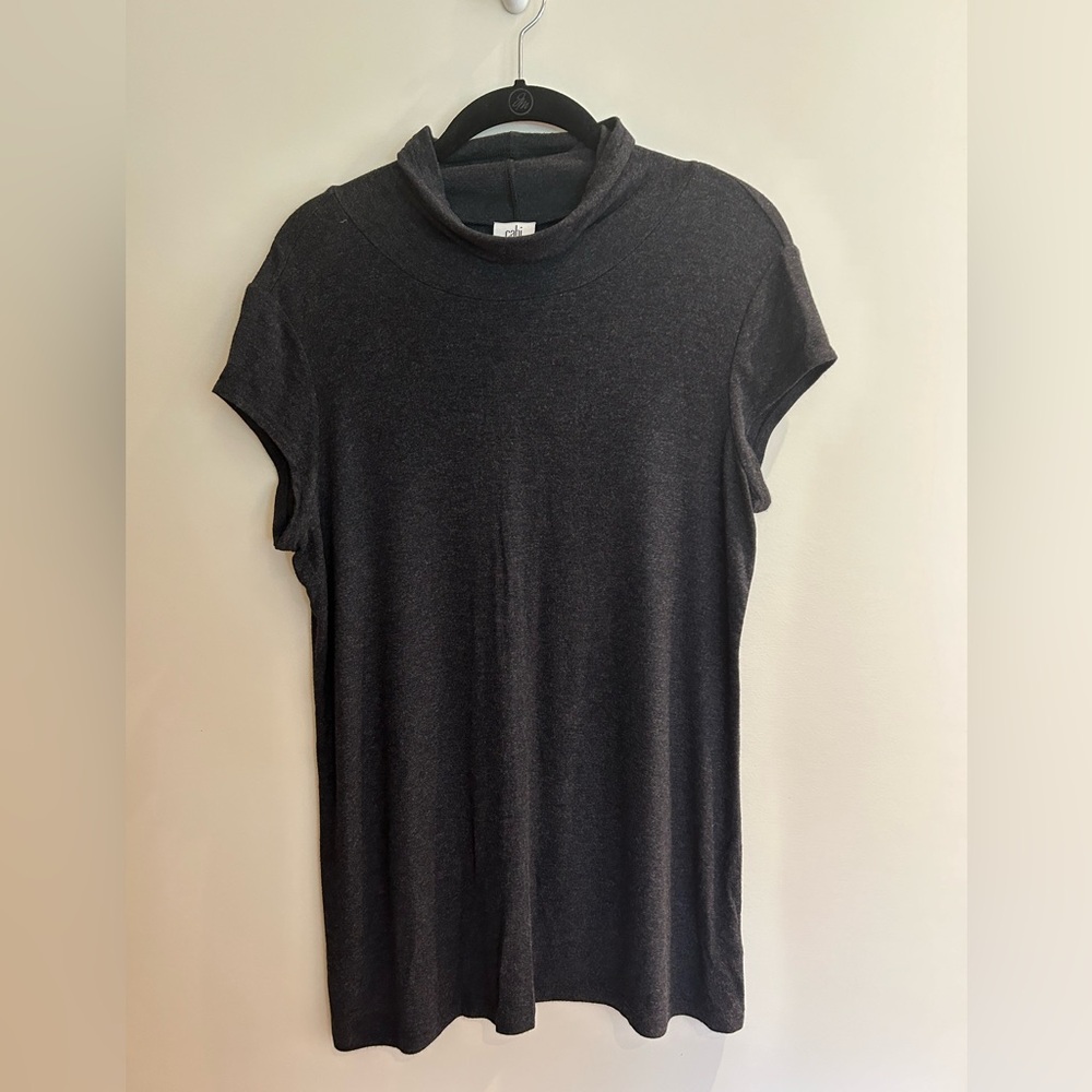 Cabi #3327 cap sleeve kit turtleneck xs
